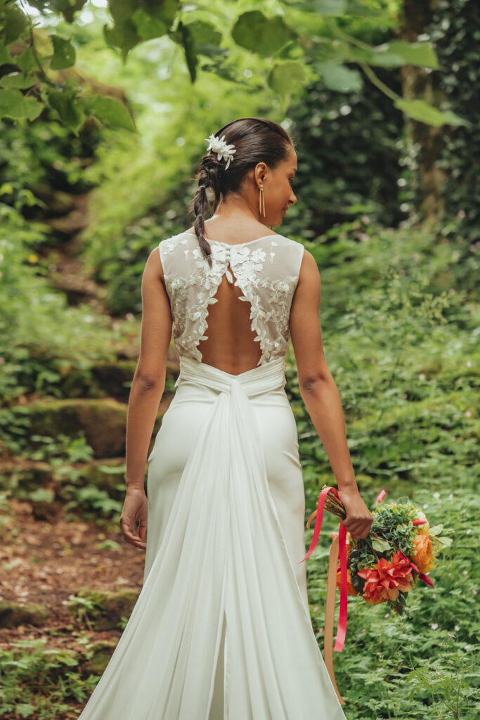 Alteravita Couture Robe personnalisé deux pièces avec traines